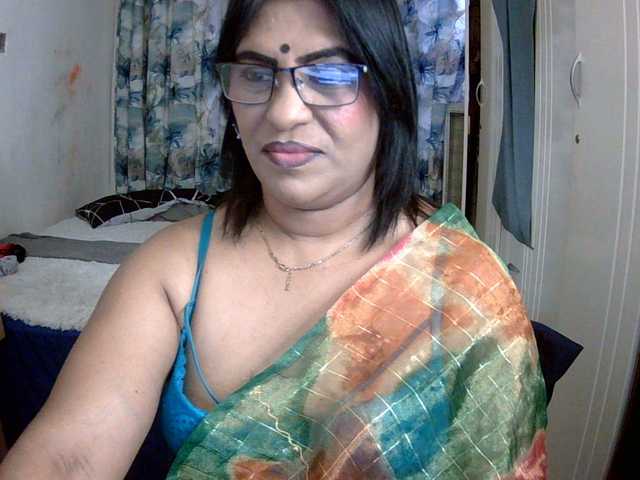 indiandelight001 live cam on BongaCams