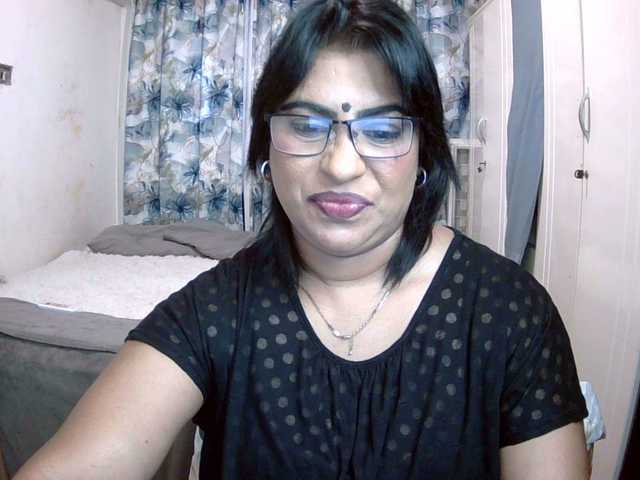 indiandelight001's BongaCams show and profile