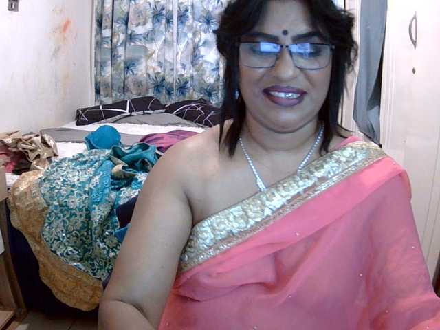 indiandelight001 live cam on BongaCams