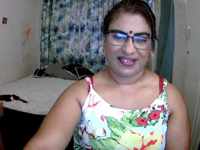indiandelight001 live webcam show