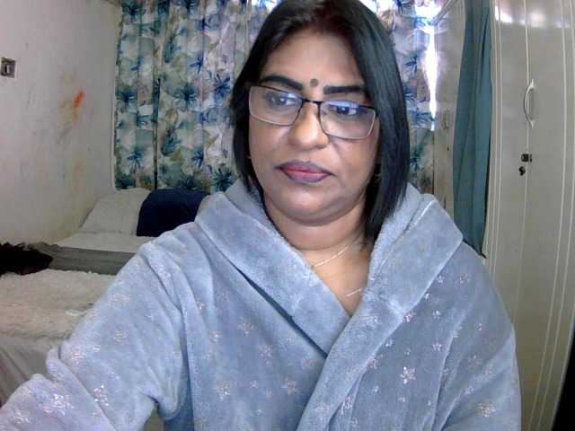 indiandelight001 live cam on BongaCams