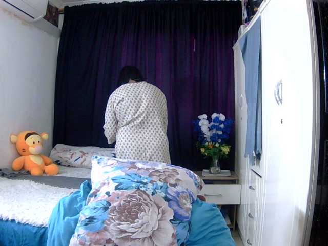 indiandelight001 live cam on BongaCams