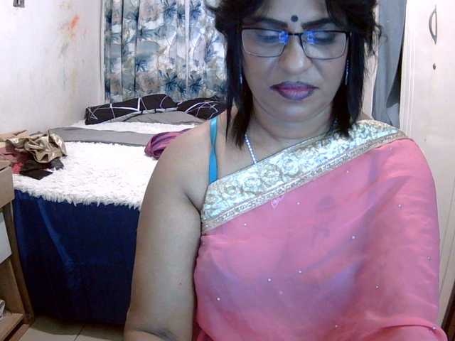 indiandelight001 live cam on BongaCams