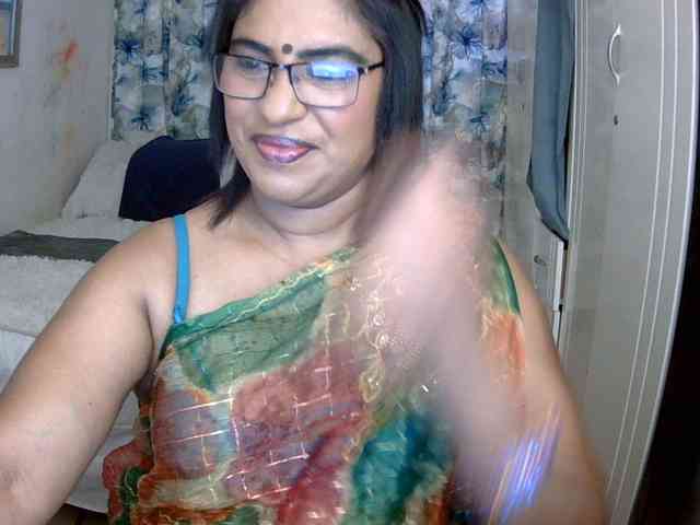 indiandelight001 Live Webcam on BongaCams