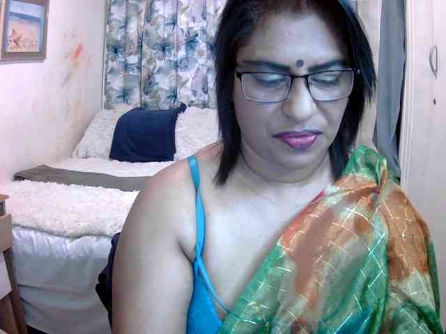 indiandelight001 Live Webcam on BongaCams