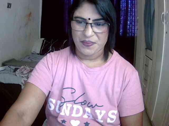 indiandelight001 Live Webcam on BongaCams