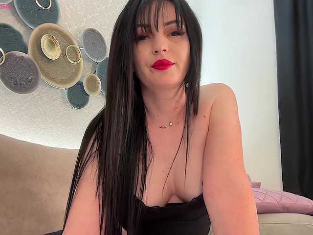 lovecoryna live cam on BongaCams