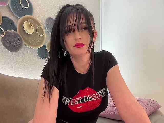 lovecoryna webcam