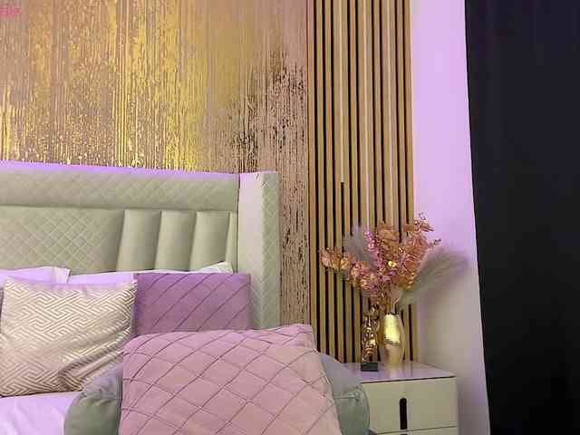 lovecoryna webcam