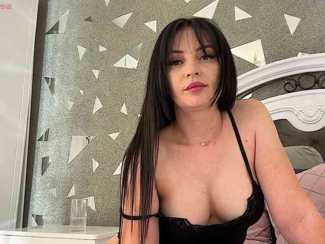 lovecoryna Live Webcam on BongaCams