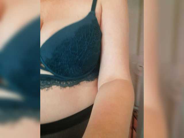 Ari-Zona live cam on BongaCams
