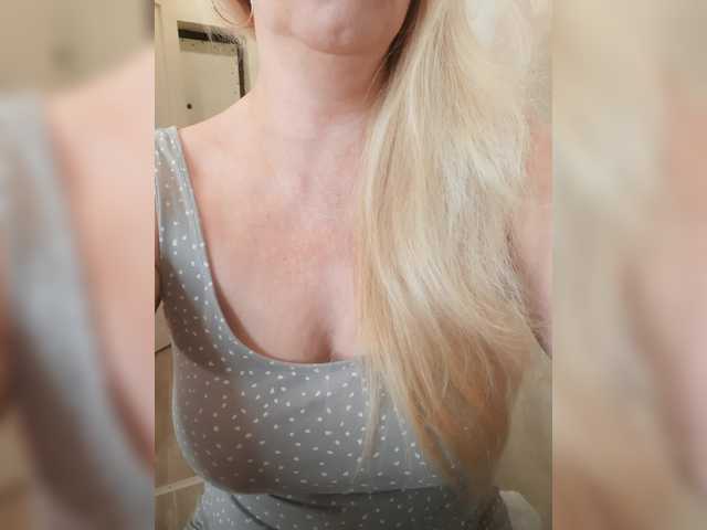 Ari-Zona live cam on BongaCams