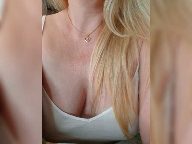 Ari-Zona live cam on BongaCams