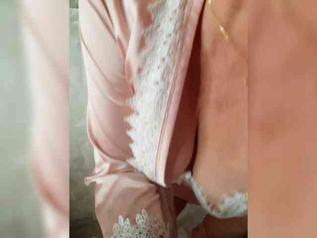 YourSweetMilf webcam