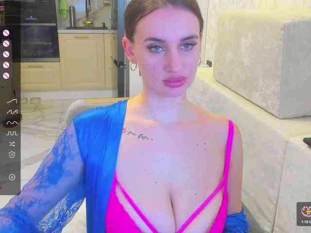 LikaStarrr1