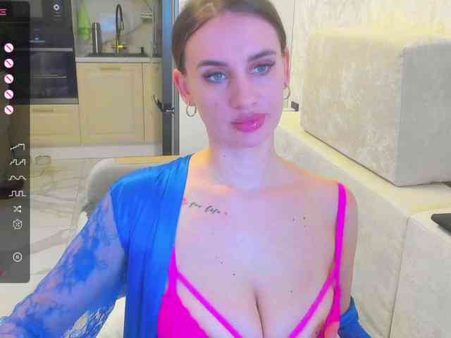 LikaStarrr1