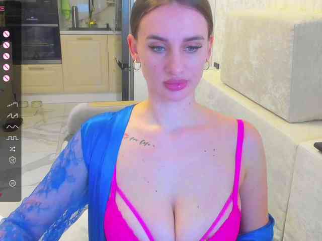 LikaStarrr1