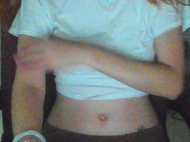 LittleRedMe live cam on BongaCams