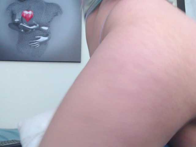 KatrinaR live webcam show