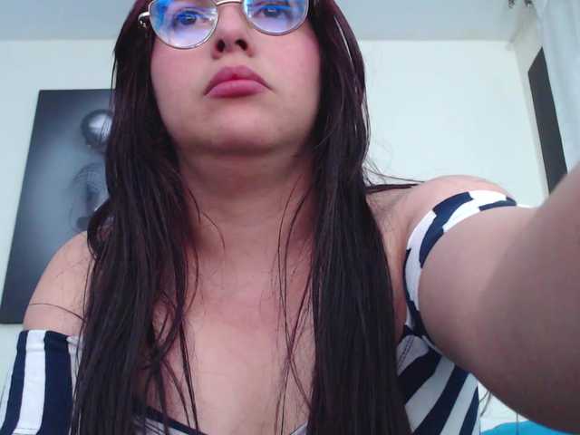 KatrinaR live cam preview