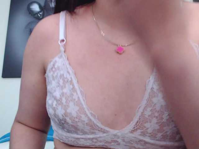 KatrinaRolandd live cam on BongaCams