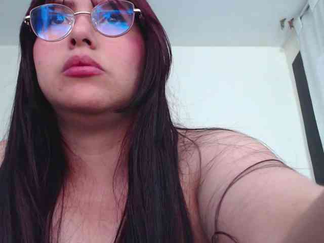 KatrinaR webcam