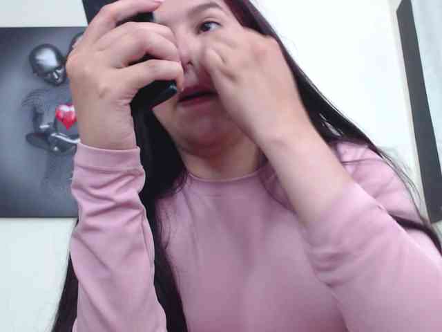 KatrinaR webcam