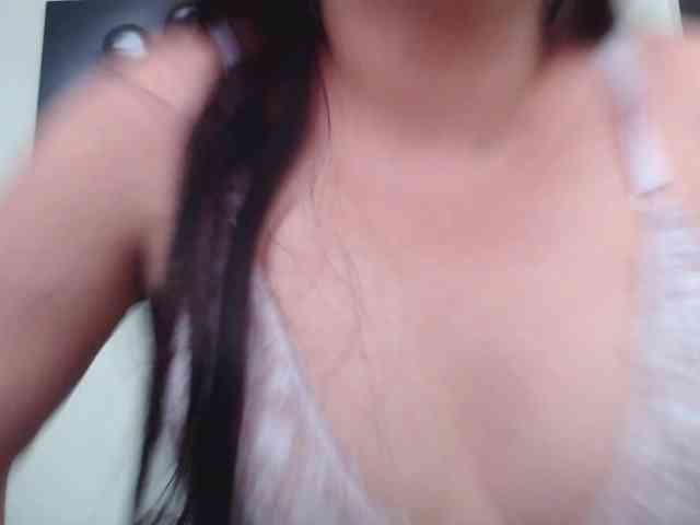 KatrinaR webcam