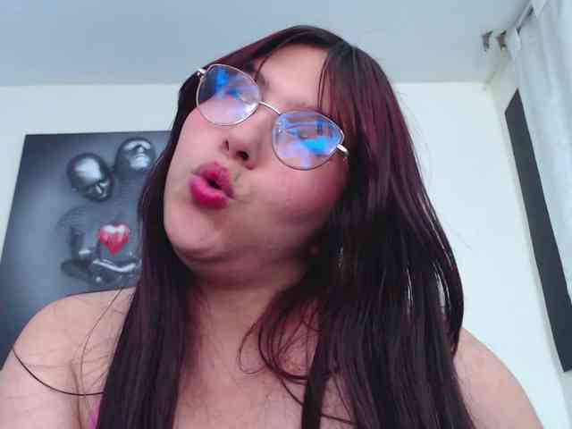 KatrinaR webcam