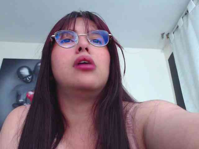 KatrinaR webcam