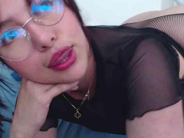 KatrinaR webcam