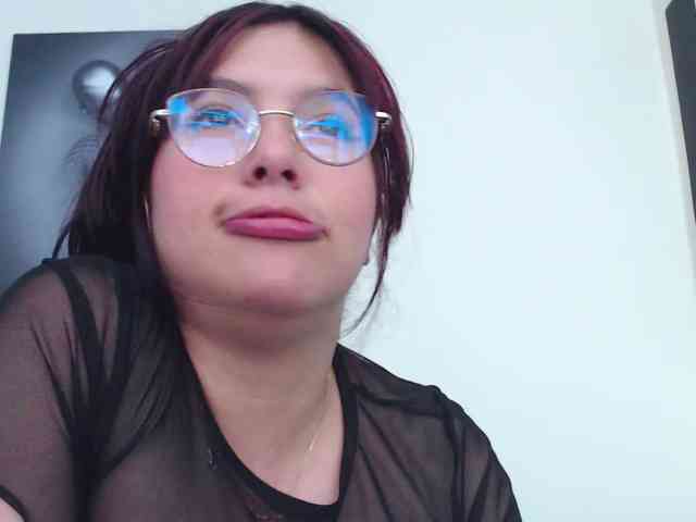KatrinaR webcam