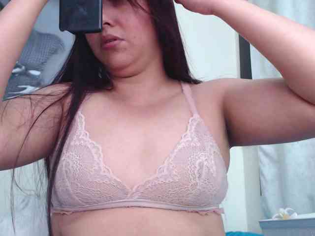 KatrinaR webcam