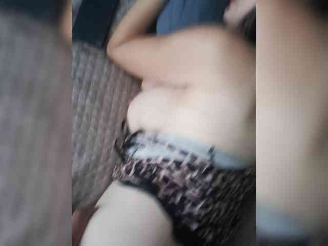 Sexgiant64 webcam