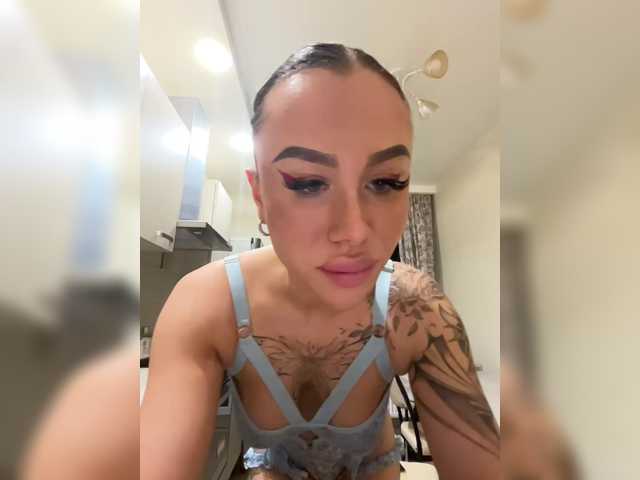 GoddessAsty live cam on BongaCams