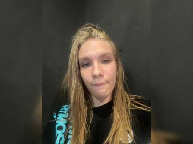 GoddessAsty live cam on BongaCams
