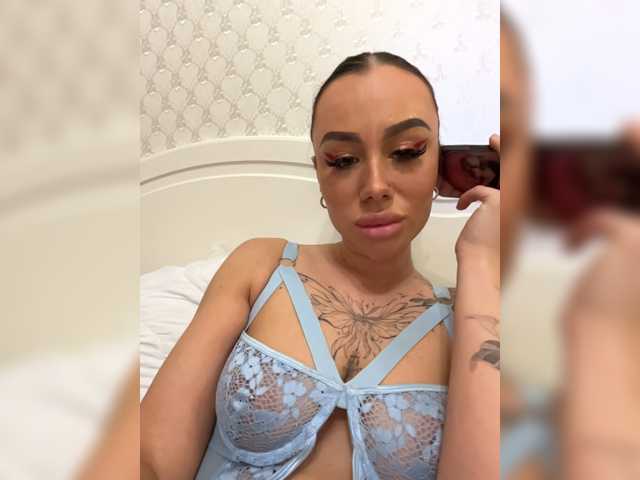 GoddessAsty live cam on BongaCams