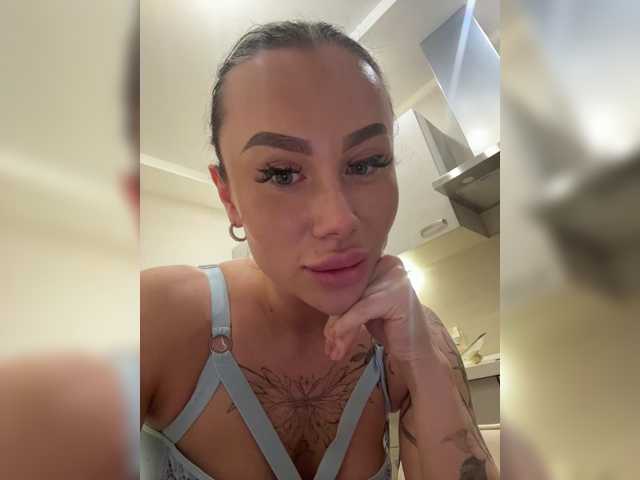 GoddessAsty live cam on BongaCams