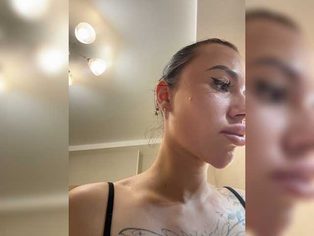 GoddessAsty live cam on BongaCams