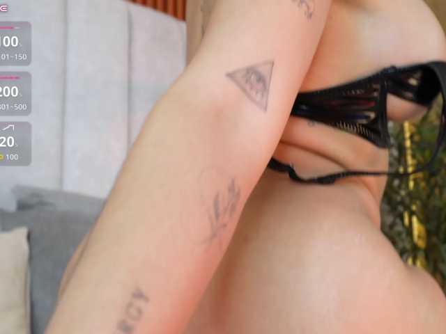 Annyy-Rosse live cam on BongaCams