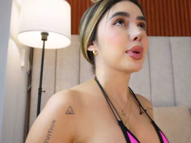 Annyy-Rosse live cam on BongaCams