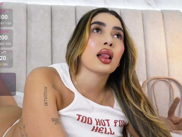 Annyy-Rosse's BongaCams show and profile