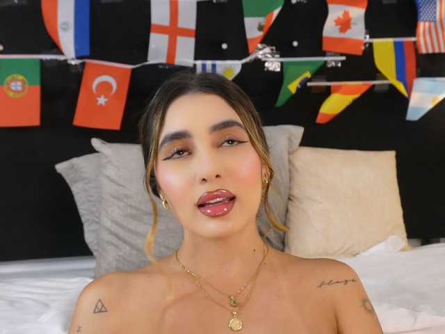 Annyy-Rosse live cam on BongaCams