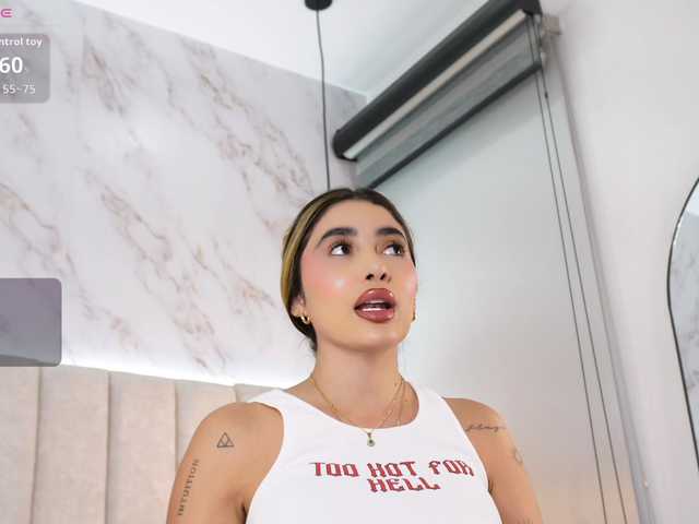 Annyy-Rosse's BongaCams show and profile