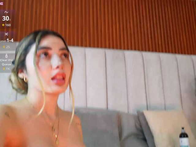 Annyy-Rosse live cam on BongaCams