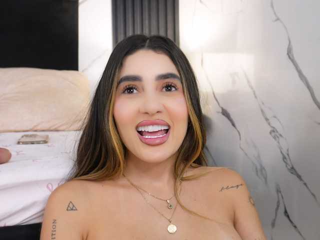 Annyy-Rosse live cam on BongaCams