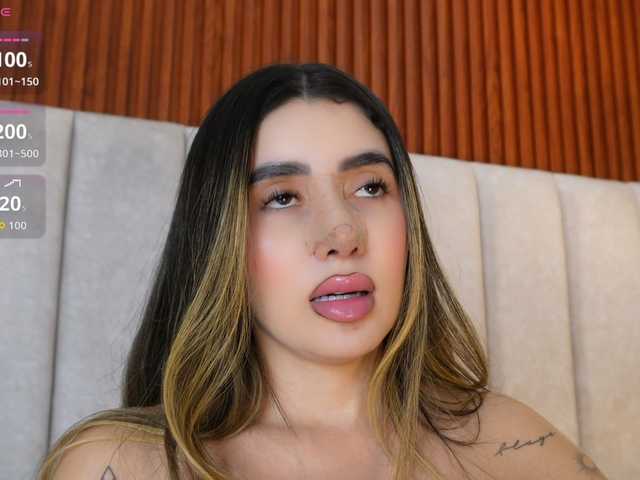 Annyy-Rosse live cam on BongaCams