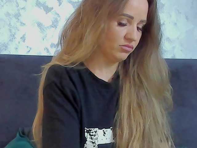 whiteAngel34 live cam on BongaCams