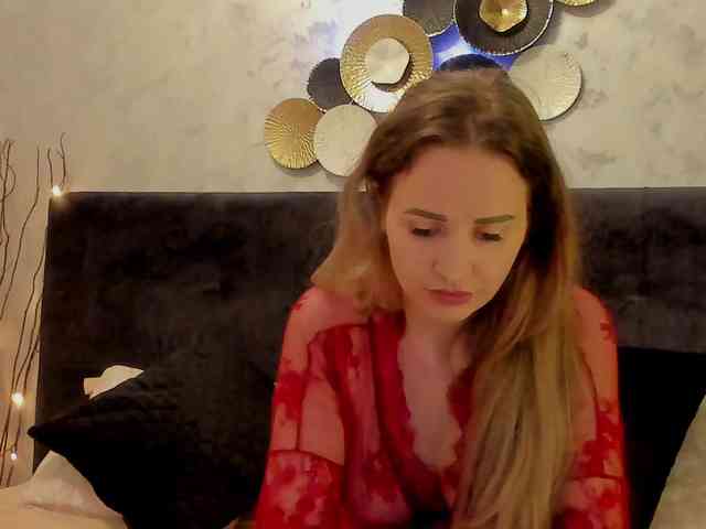 whiteAngel34 webcam