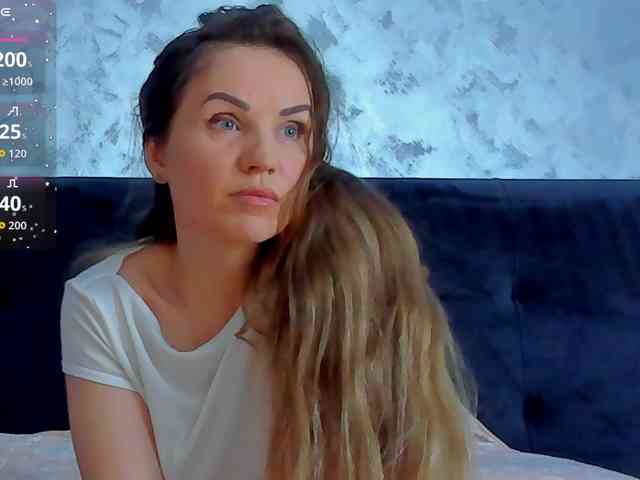 whiteAngel34 webcam
